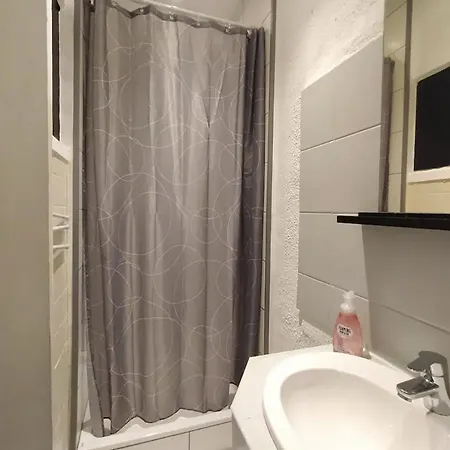 Apartment Sainte Cath 1-bat Bayonne